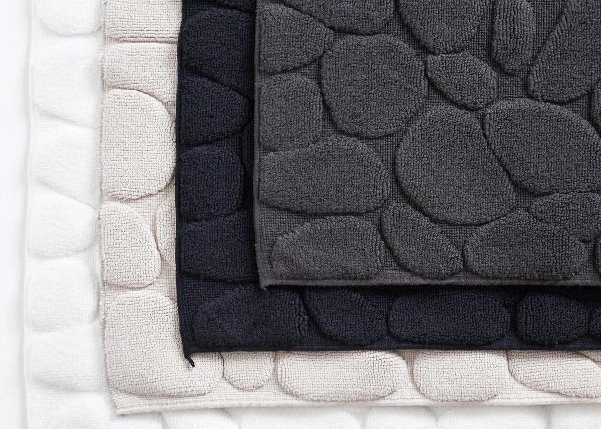 Pebble Bath Mat Black – Woodland Mod