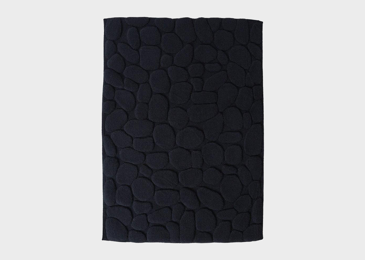 Pebble Bath Mat Black – Woodland Mod