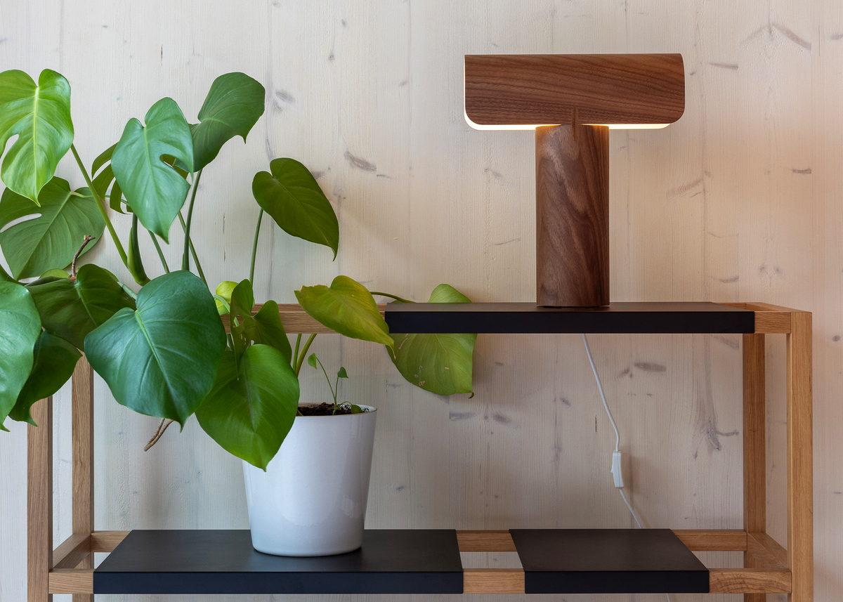 Teelo 8020 Table Lamp - Walnut – Woodland Mod
