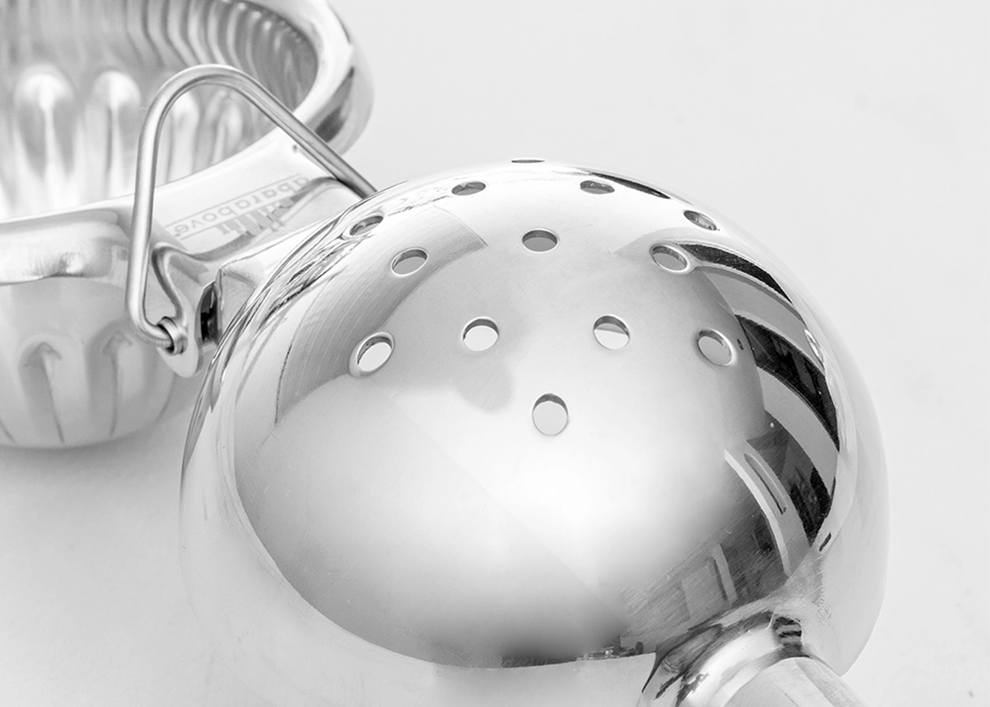 
                  
                    Handheld Citrus Juicer
                  
                