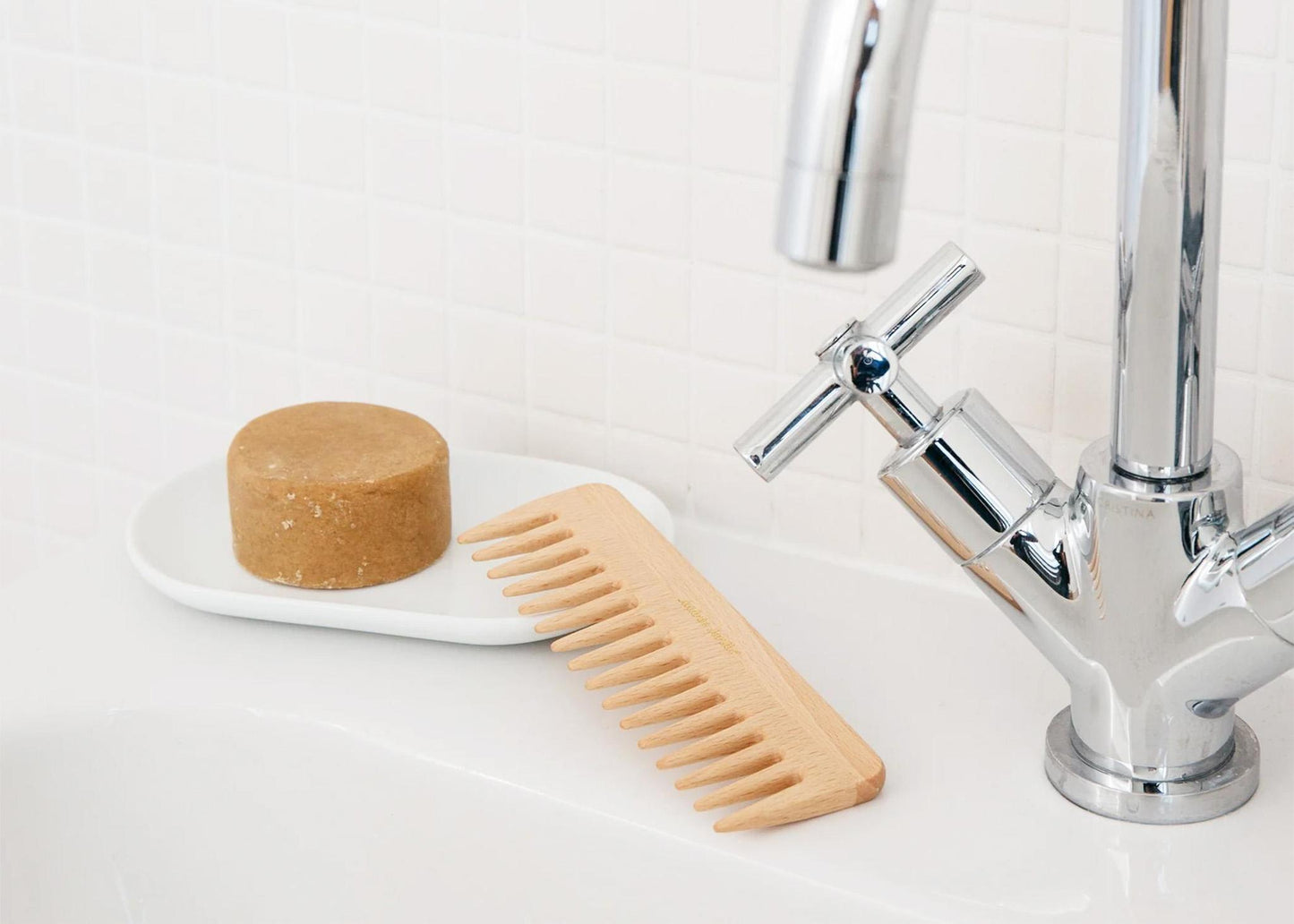 
                  
                    AJ Detangling Comb
                  
                