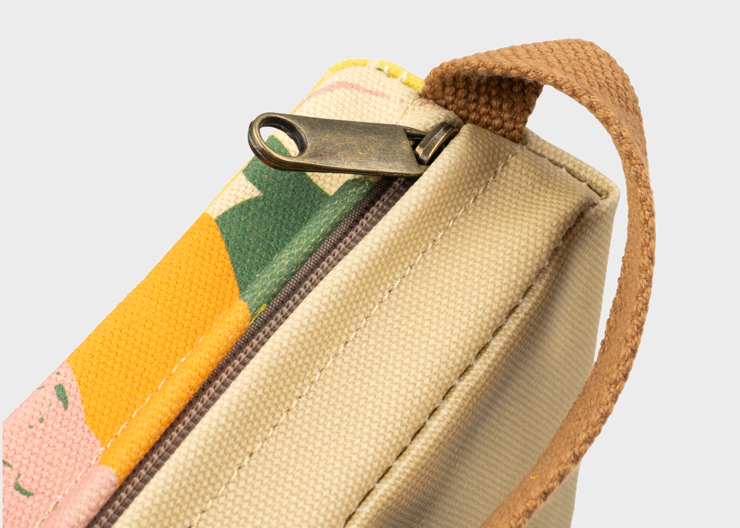 
                  
                    Niwaki Camo Kneeler
                  
                