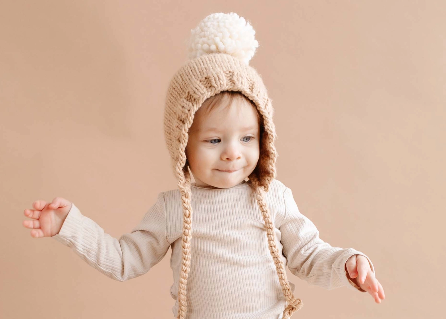 
                  
                    Latte Ari Bonnet
                  
                