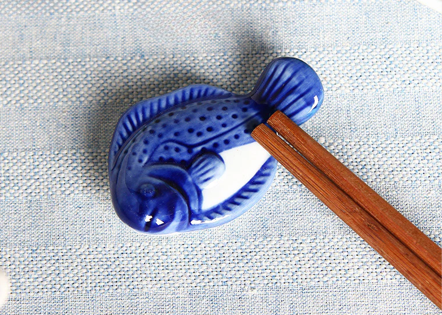 
                  
                    Gohobi Fish Chopstick Rest
                  
                