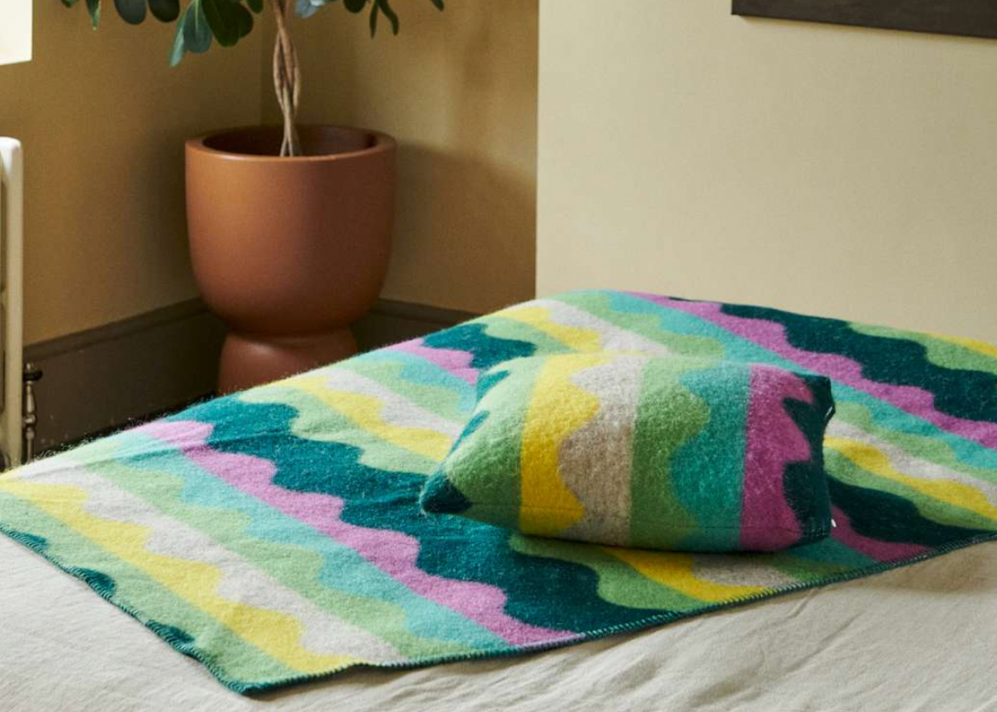 
                  
                    Wiggle Square Cushion
                  
                
