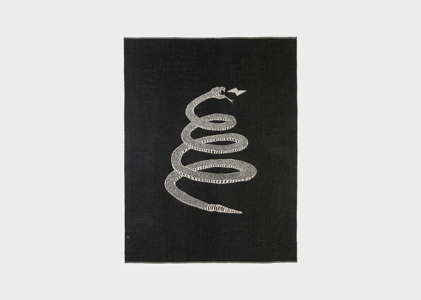 
                  
                    Peyote Reversible Throw
                  
                