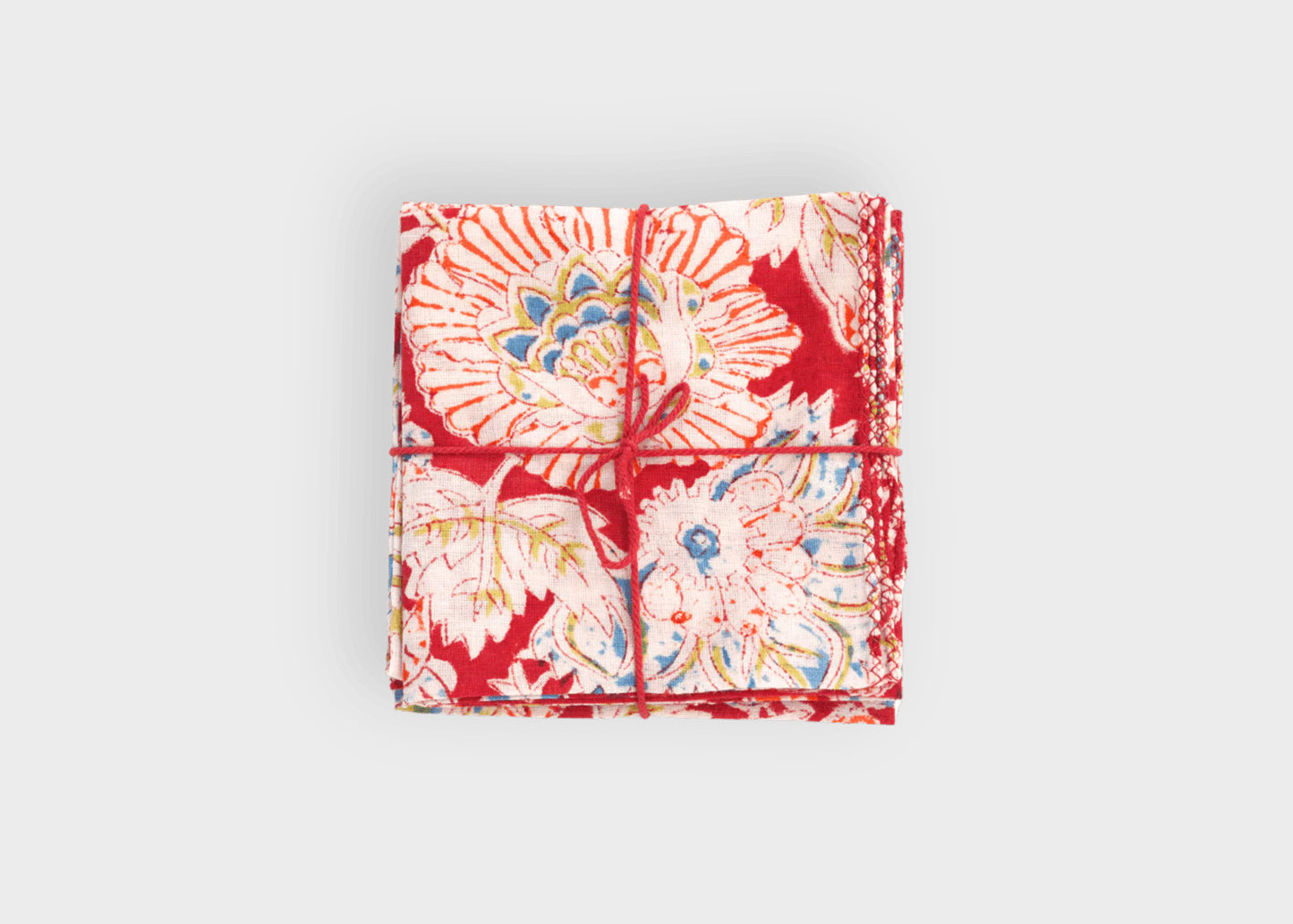 
                  
                    Floral patterned fabric square on a light gray background Allium Polignac by Suzette a table
                  
                