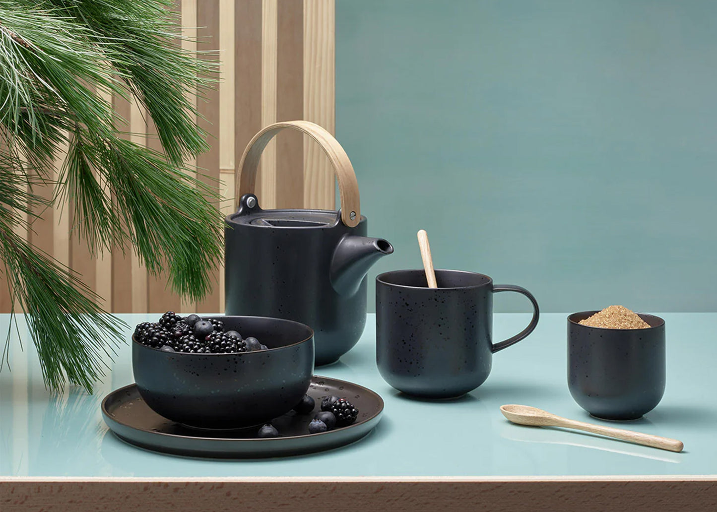 
                  
                    Coppa Kuro Porcelain Teapot
                  
                