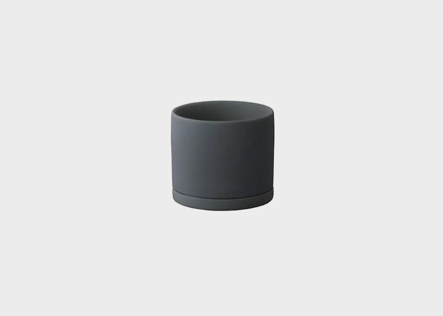 plant pot with hole in bottom Kinto Plant Pot 191 85mm Dark Grey – With Saucer, Drainage Hole – Woodland Mod