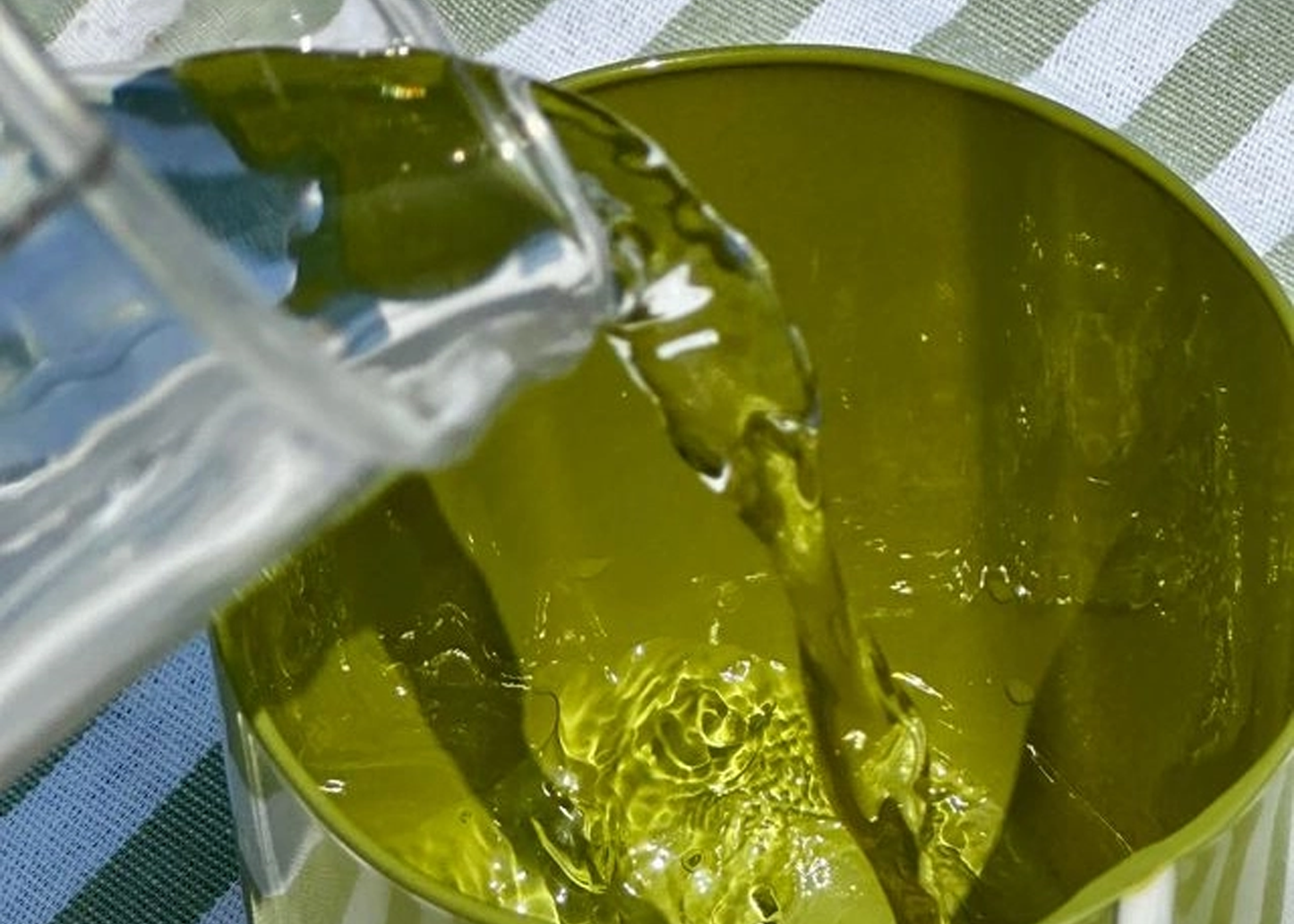 
                  
                    Atina Glassware
                  
                