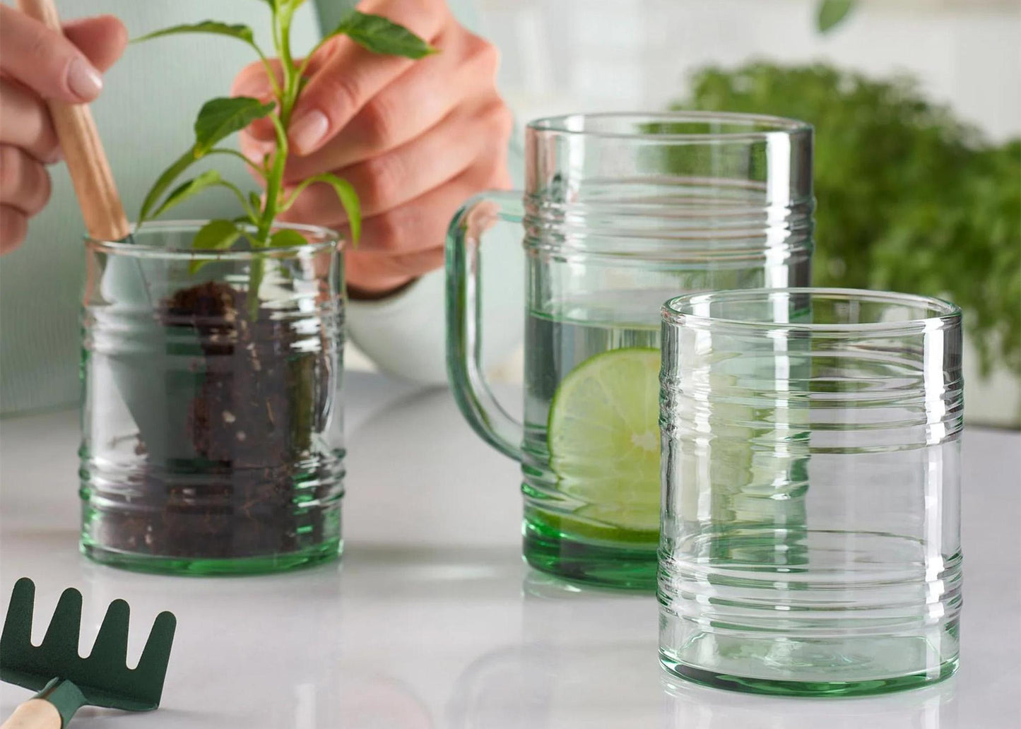 
                  
                    Aware Tincan Glass
                  
                