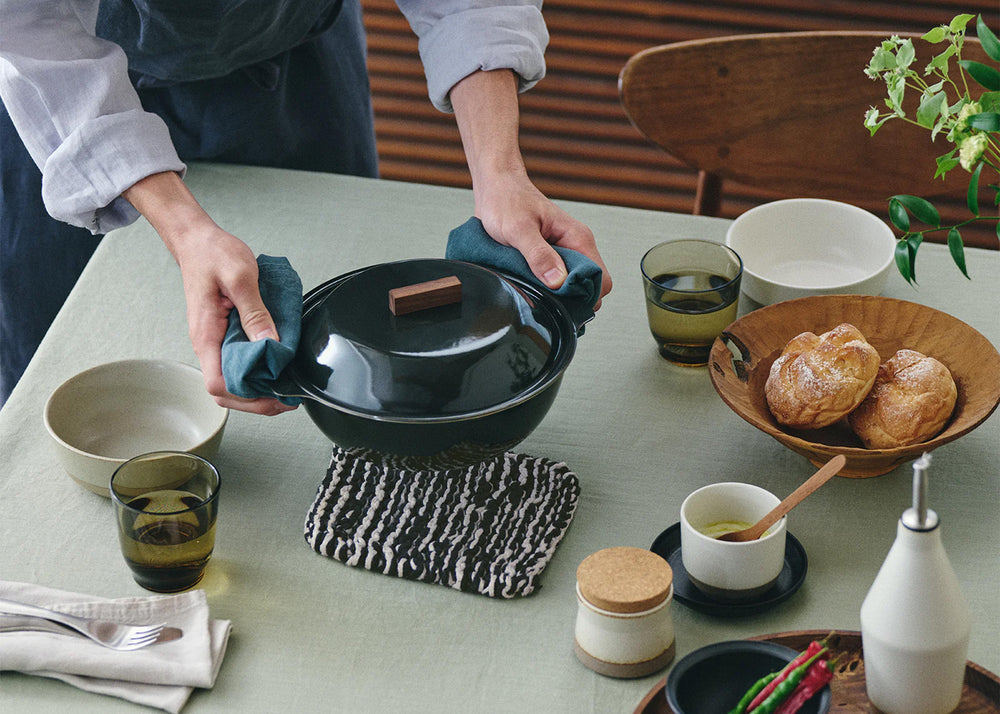 
                  
                    KAKOMI IH Enamel Pot 1L with Steam Plate
                  
                