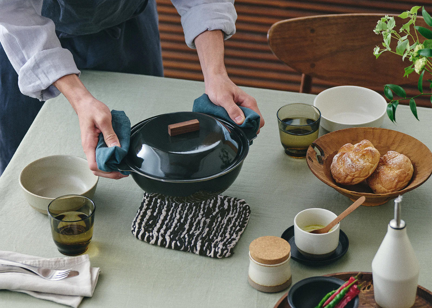 
                  
                    KAKOMI IH Enamel Pot 1L with Steam Plate
                  
                