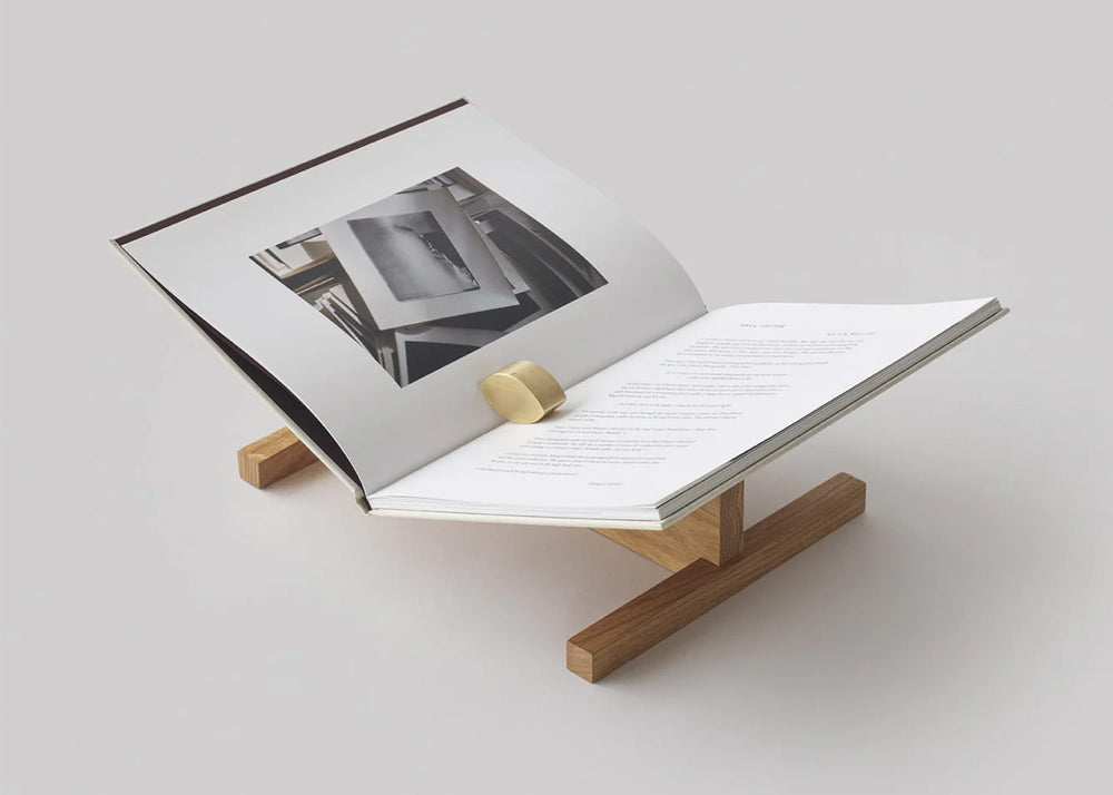
                  
                    Page Bookstand New Mags
                  
                