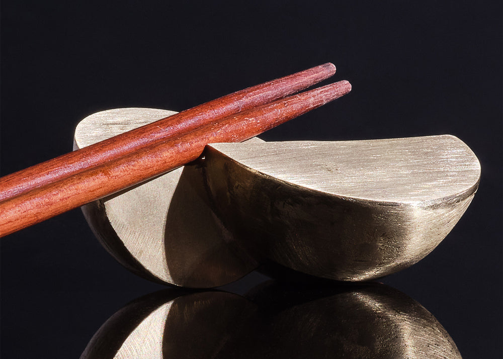 Kaolin Brass Utensil Holder