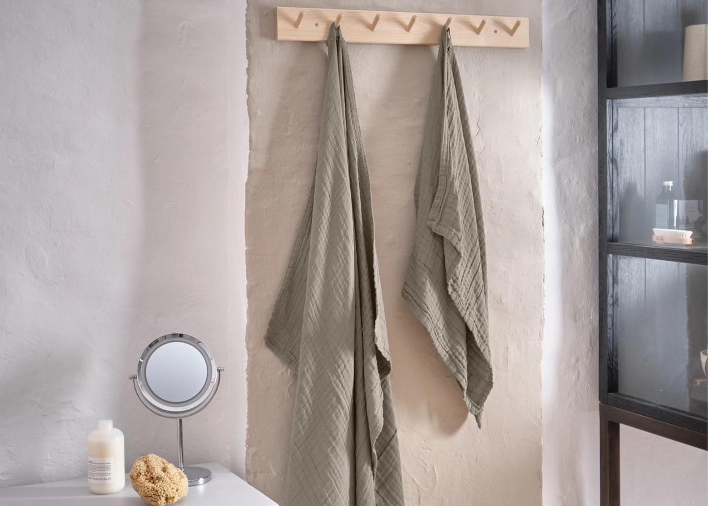 
                  
                    FINE Cotton Towel Set
                  
                