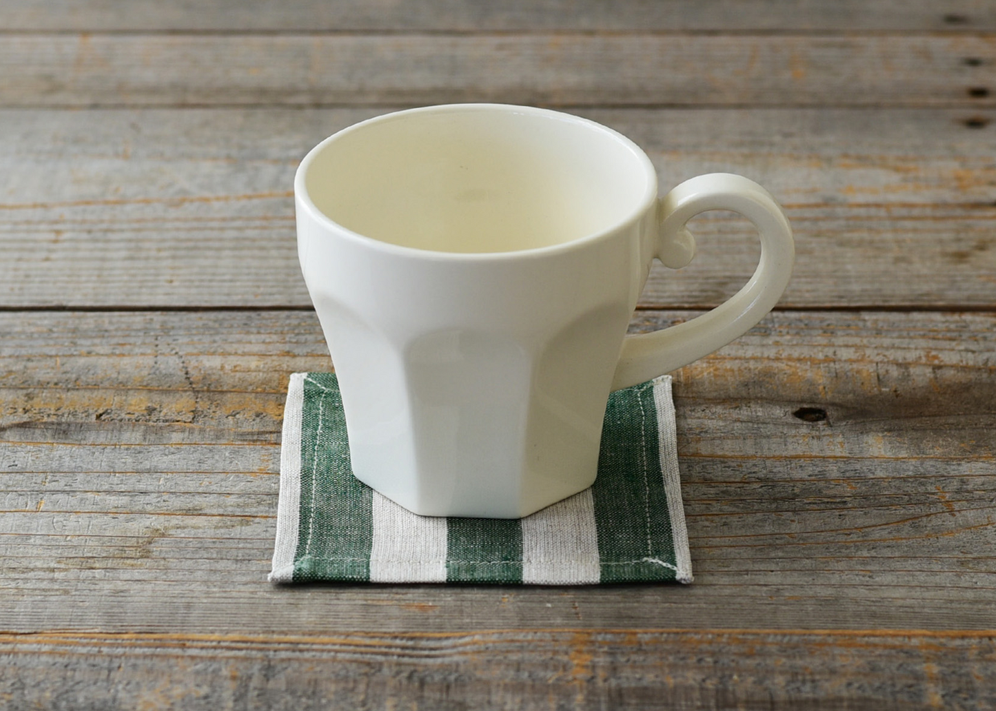 
                  
                    Linen Coaster
                  
                