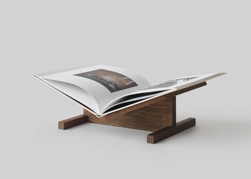 
                  
                    Page Bookstand New Mags
                  
                
