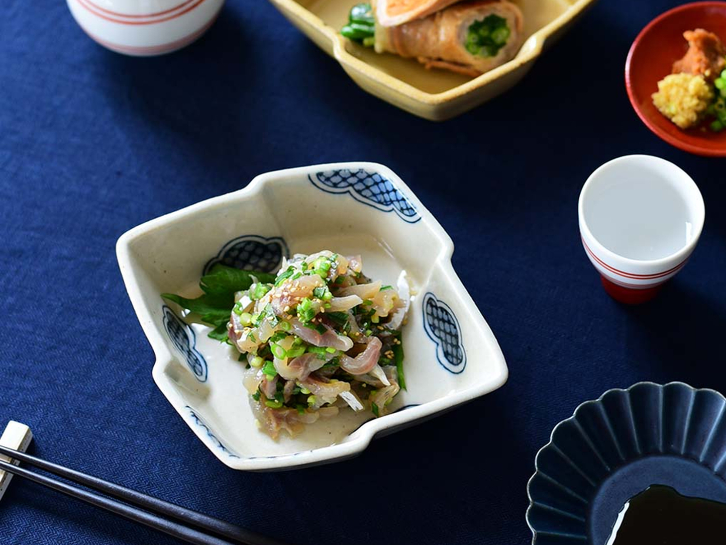 
                  
                    Matsukawabishi Bowl
                  
                