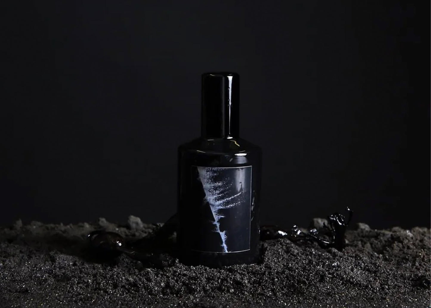 
                  
                    FLÓÐ Limited Edition Perfume 30ml
                  
                