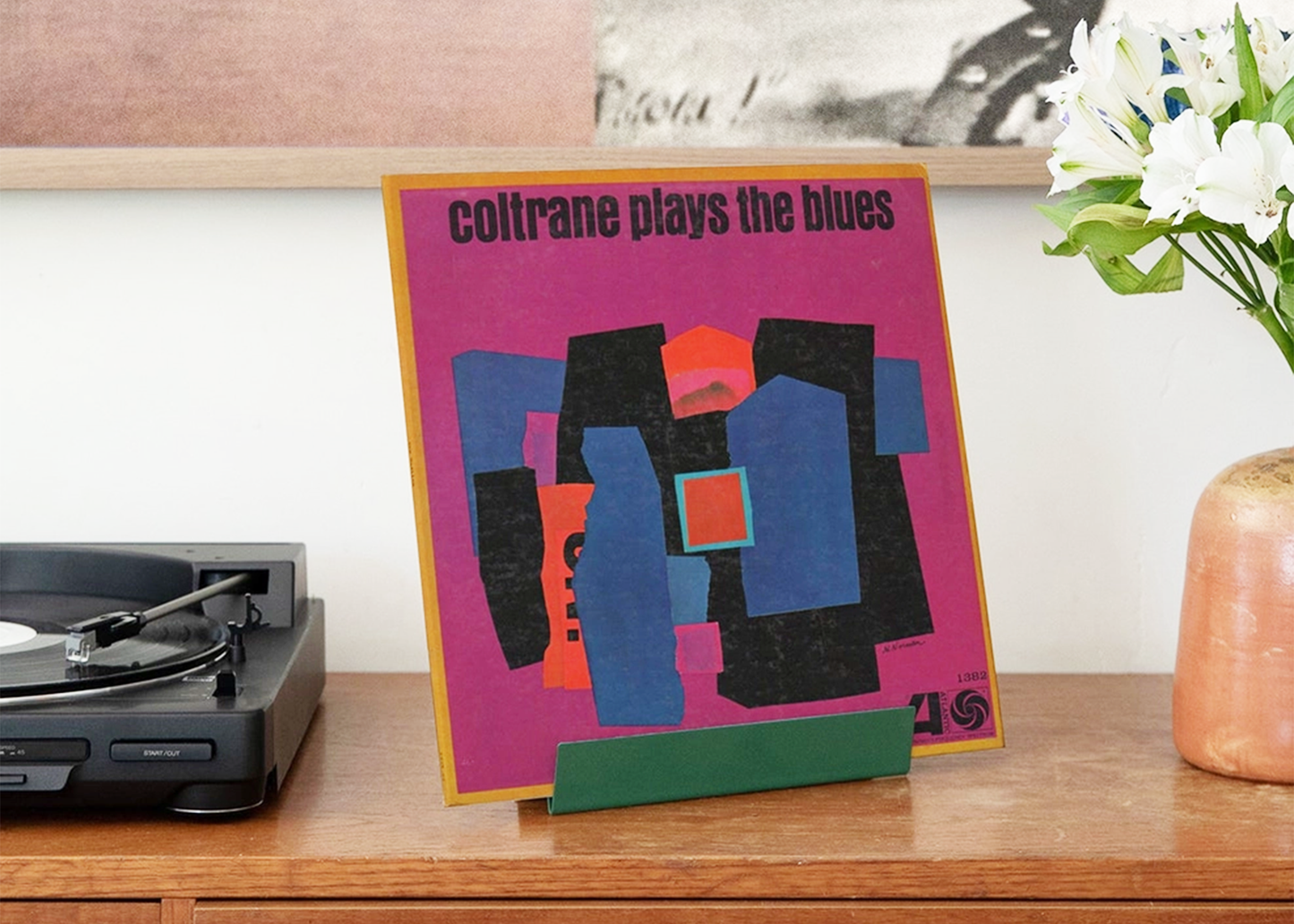 
                  
                    Now Playing Record Stand
                  
                