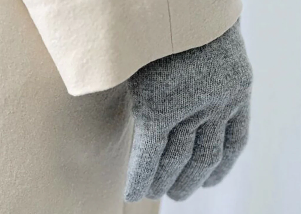 
                  
                    Merino Wool Gloves Light Grey
                  
                