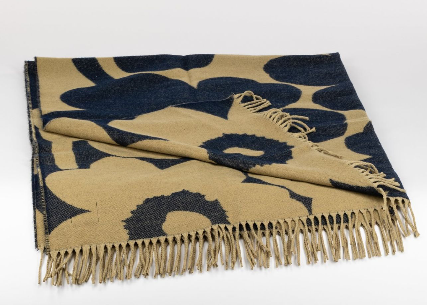 
                  
                    Unikko Huopa Blanket Navy Tan
                  
                