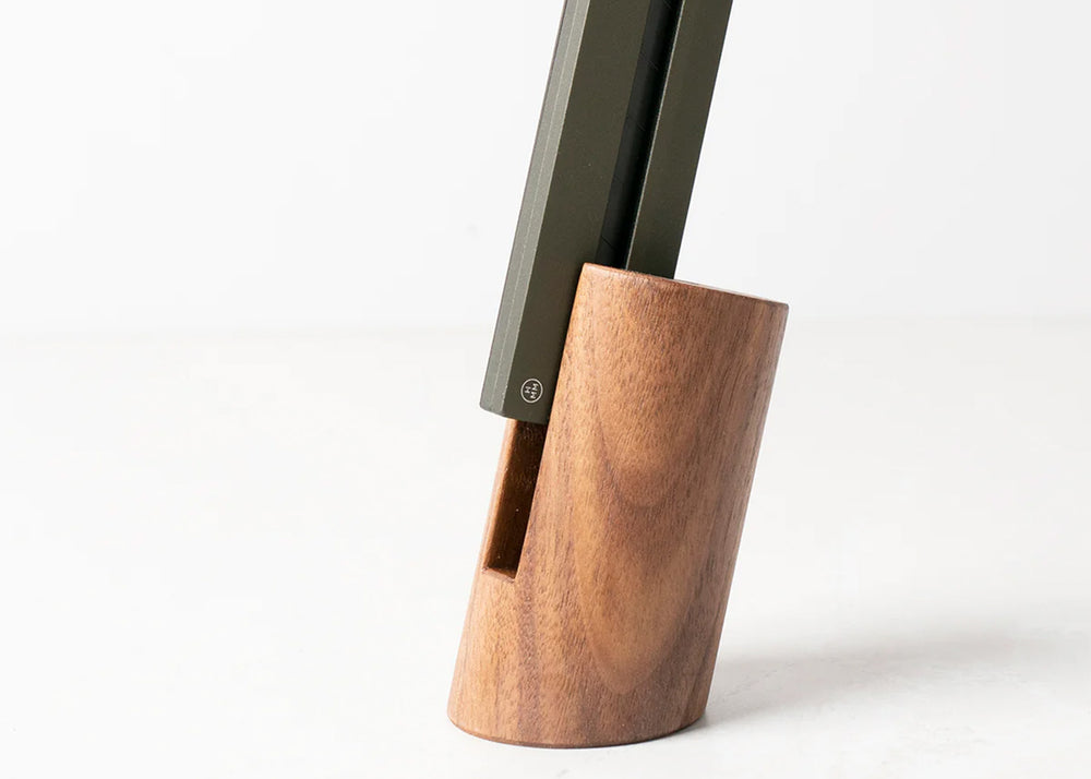 
                  
                    HMM Knife Stand Walnut
                  
                