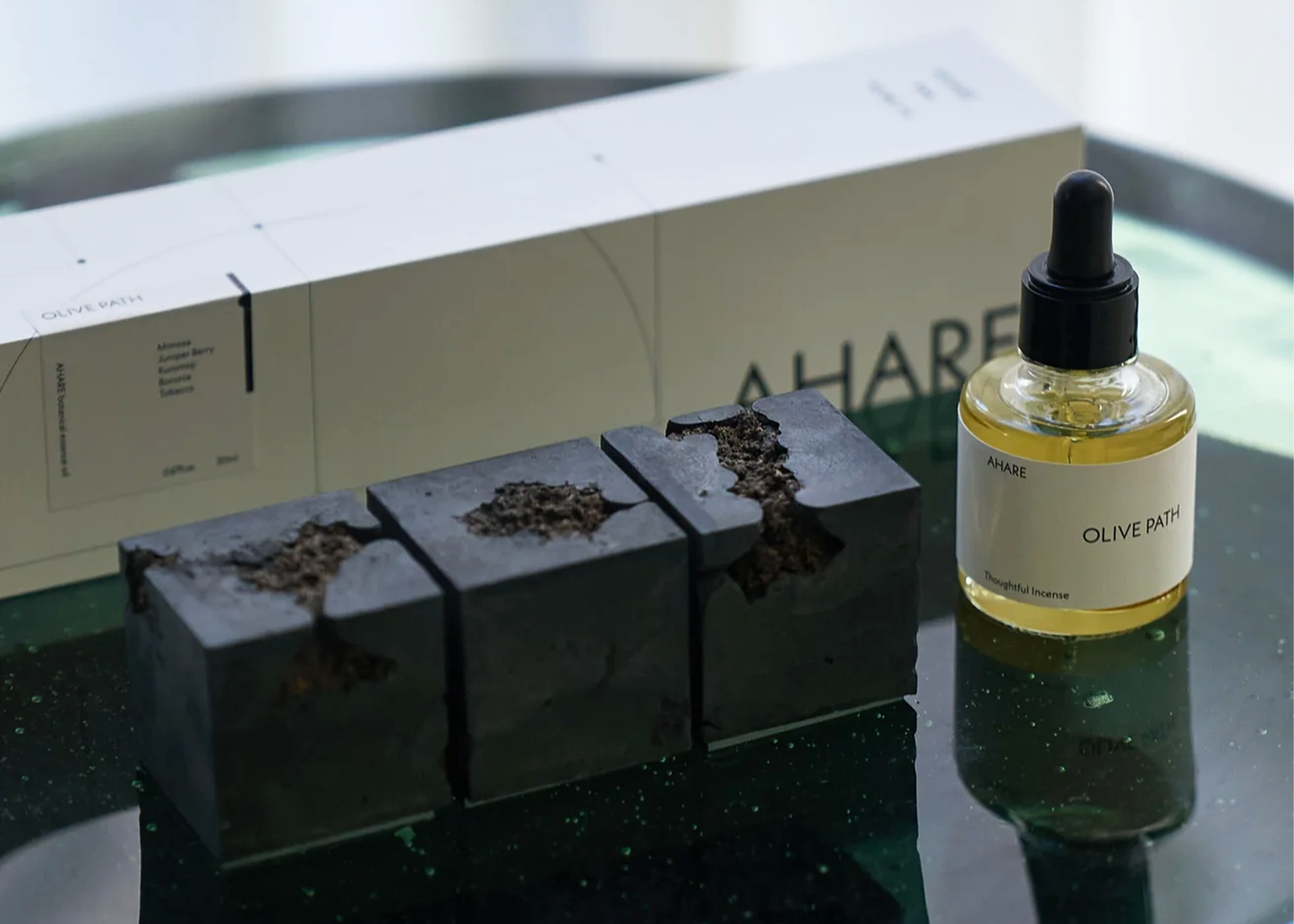 
                  
                    AHARE 3 Cube Diffuser and Scent
                  
                