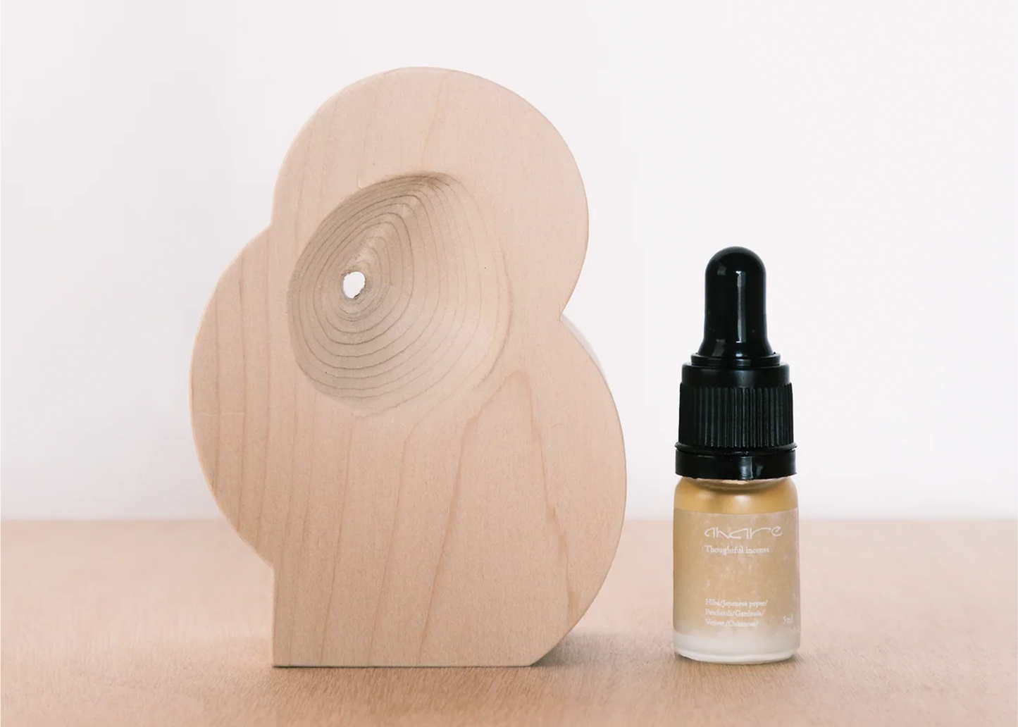 
                  
                    AHARE Wood Diffuser +10mL Botanical Oil
                  
                