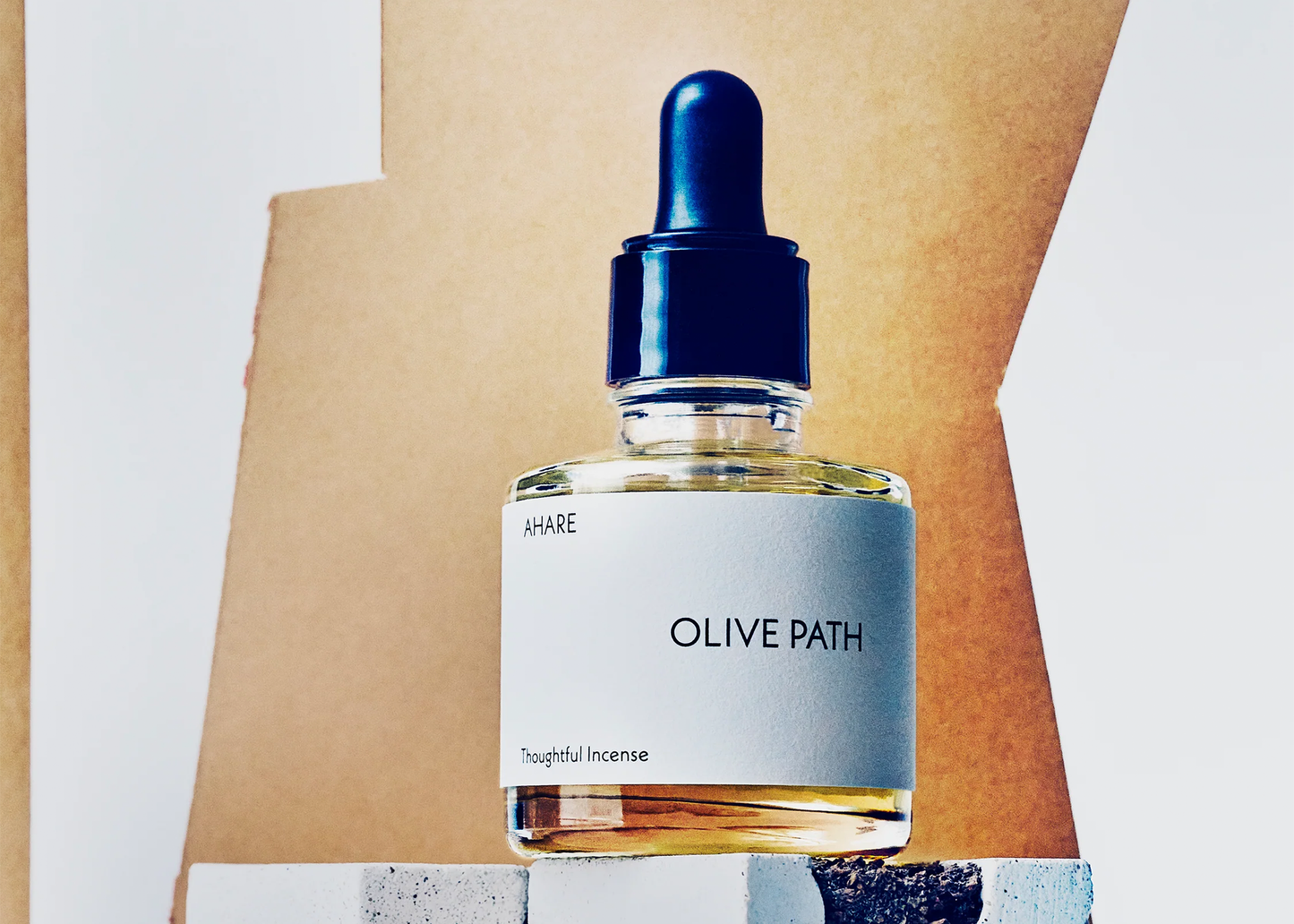 
                  
                    AHARE 3 Cube Diffuser and Scent
                  
                