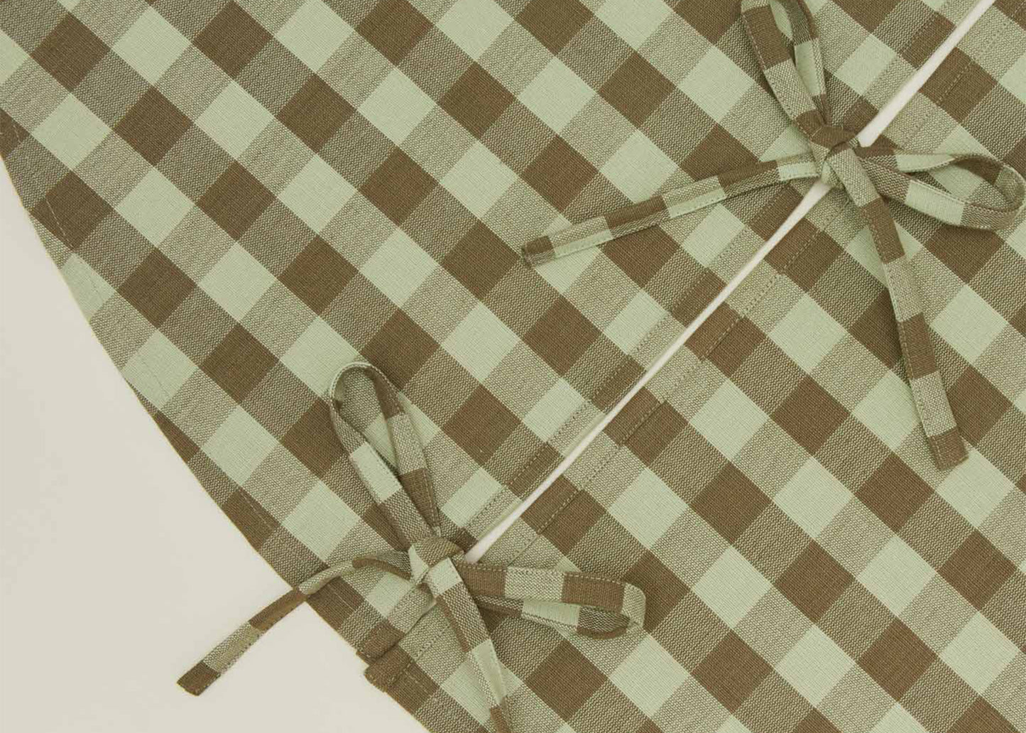 
                  
                    Essential Gingham Tree Skirt
                  
                