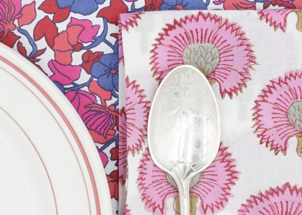 
                  
                    Suzette A Table Napkin Set
                  
                