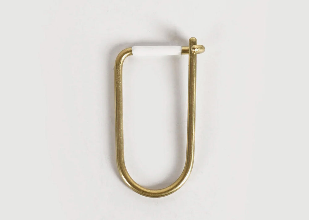 
                  
                    Wilson Keyring in white enamel
                  
                
