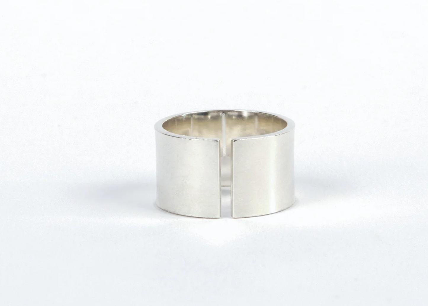 
                  
                    Wide Meridian Ring
                  
                