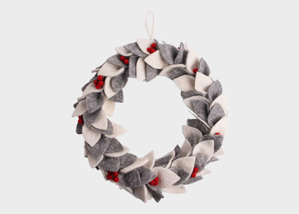 Big White/Grey Berry Wreath
