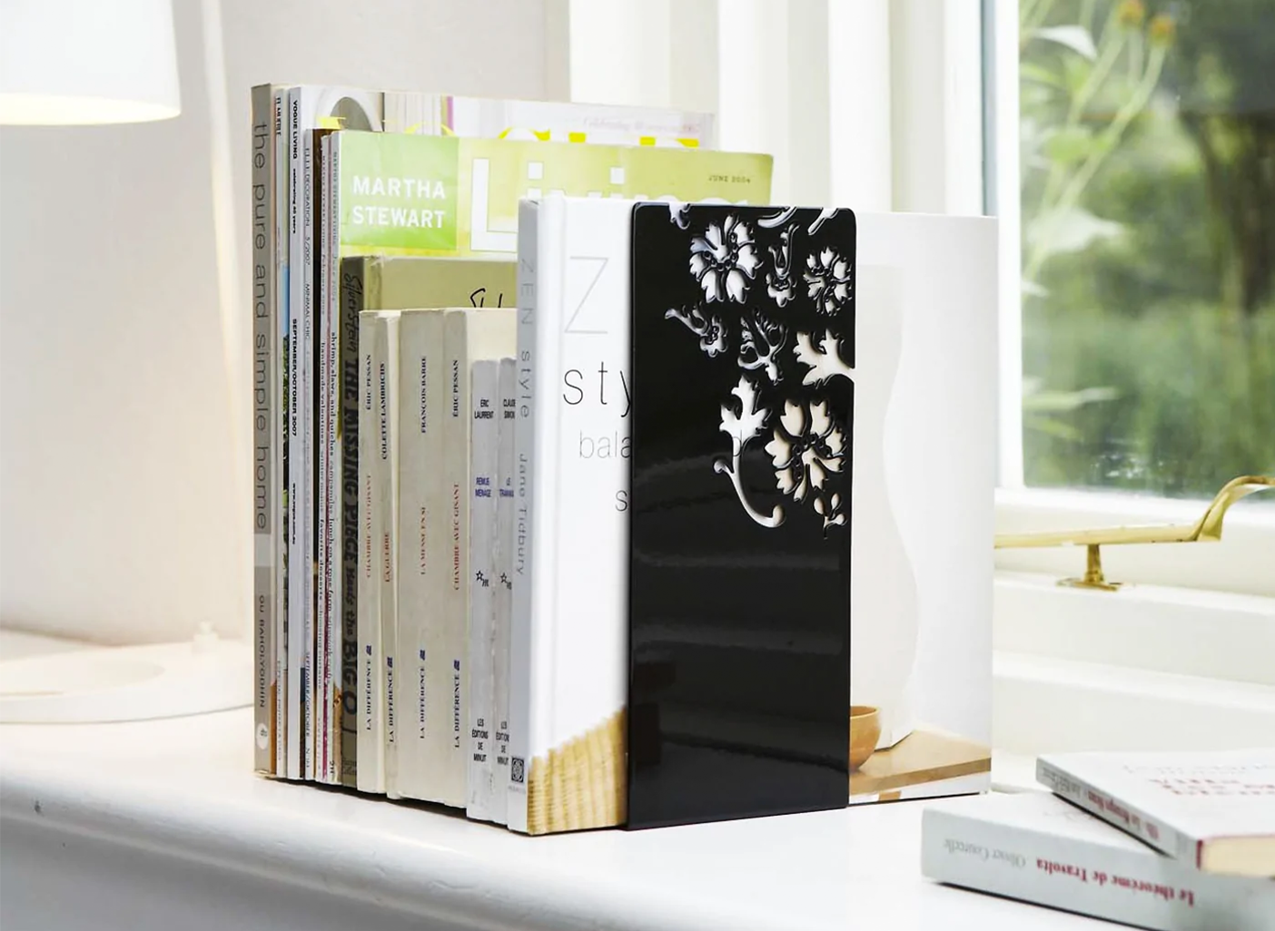 
                  
                    Steel Bookends in black and Floral pattern by Yamazaki
                  
                